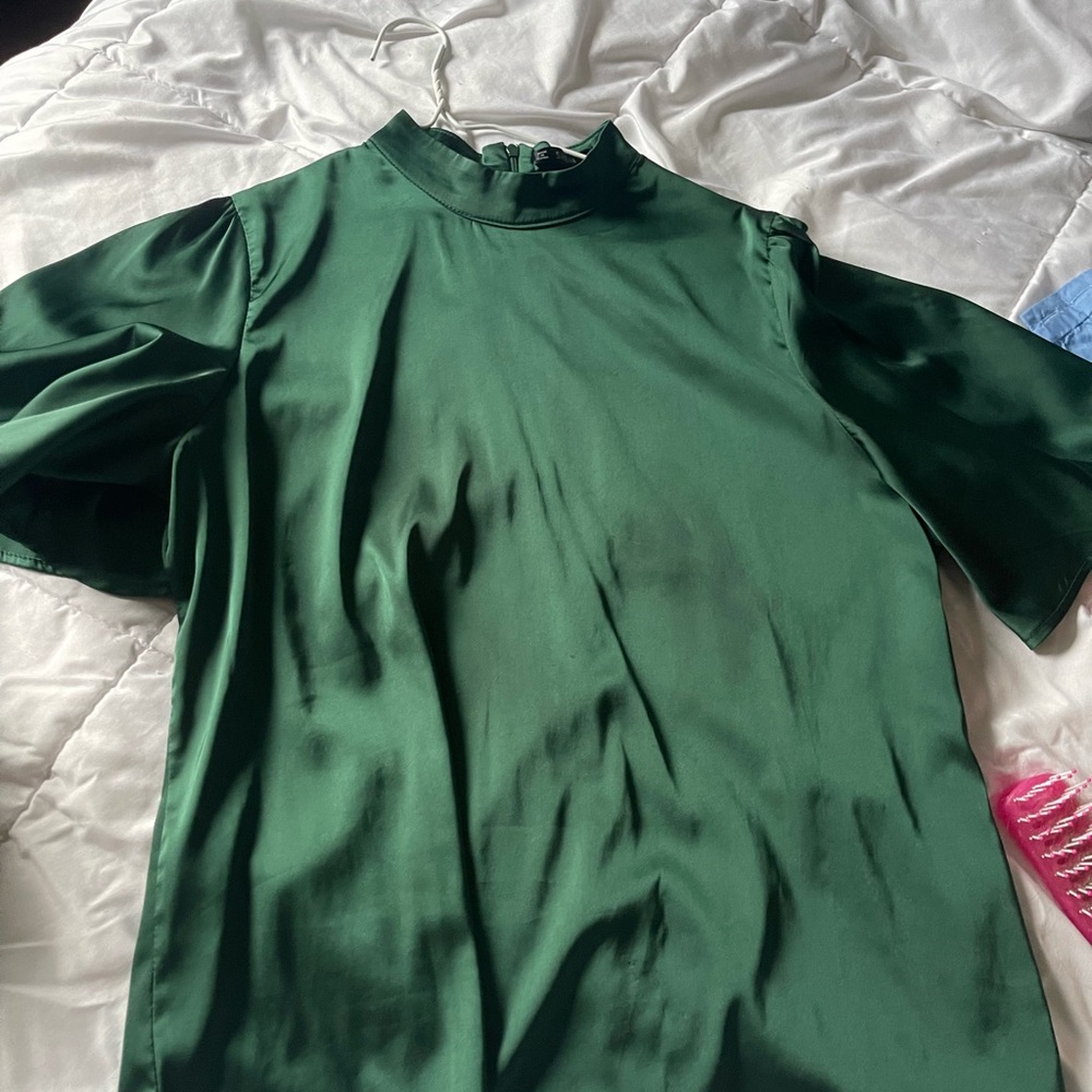 SOLD Green top